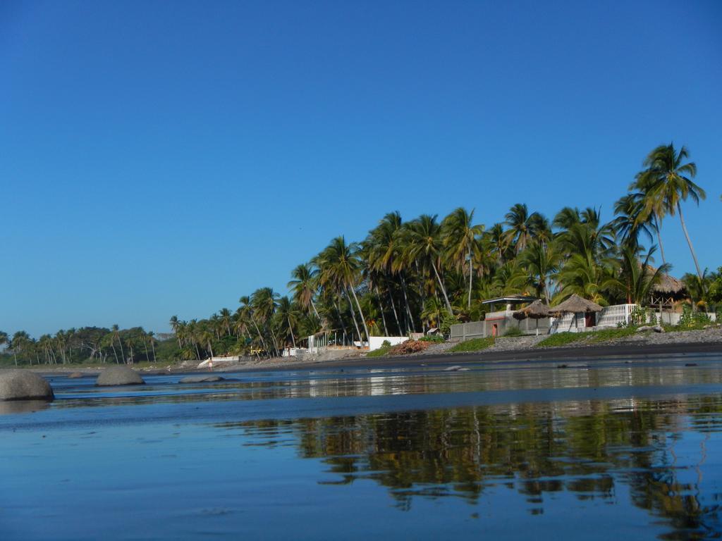 Punta Roca Surf Resort La Libertad Exterior foto